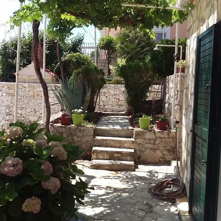 Semesterbostad Holiday Luci Trogir